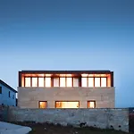 Gospodarstwo wiejskie Seven Books House *